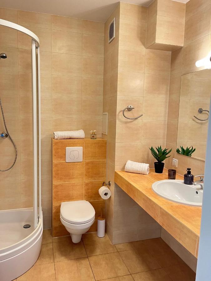 Apartament Z Garazem I Ogrodem Kolobrzeg Luaran gambar