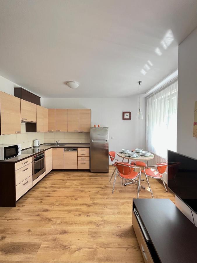 Apartament Z Garazem I Ogrodem Kolobrzeg Luaran gambar