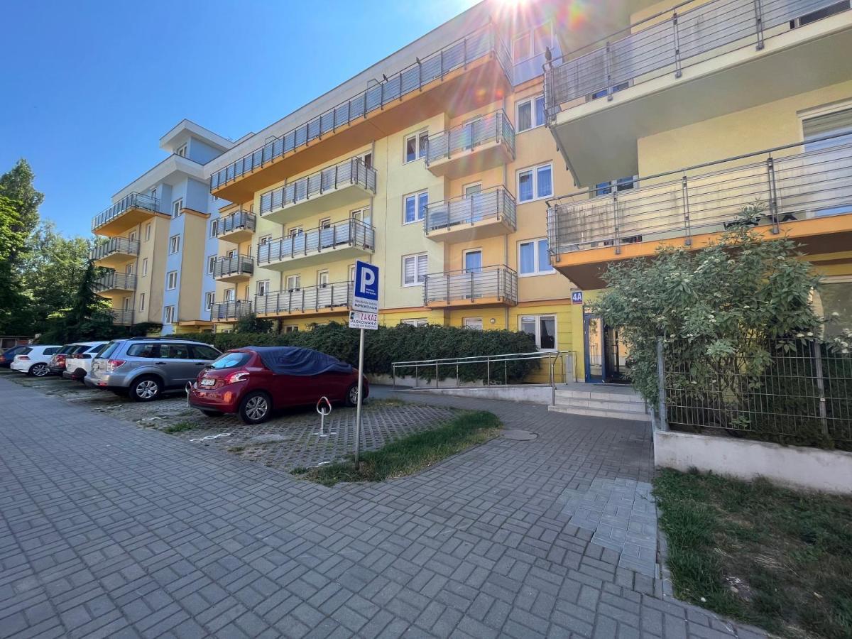 Apartament Z Garazem I Ogrodem Kolobrzeg Luaran gambar